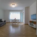 Turati Family Balcone E Posto Auto Lägenhet *