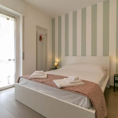 Turati Family Balcone E Posto Auto Apartment Lecco