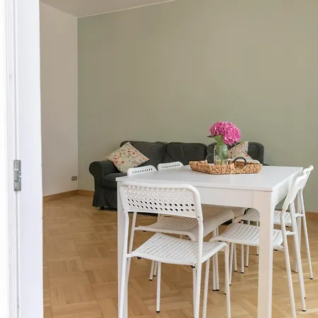 Turati Family Balcone E Posto Auto Apartment